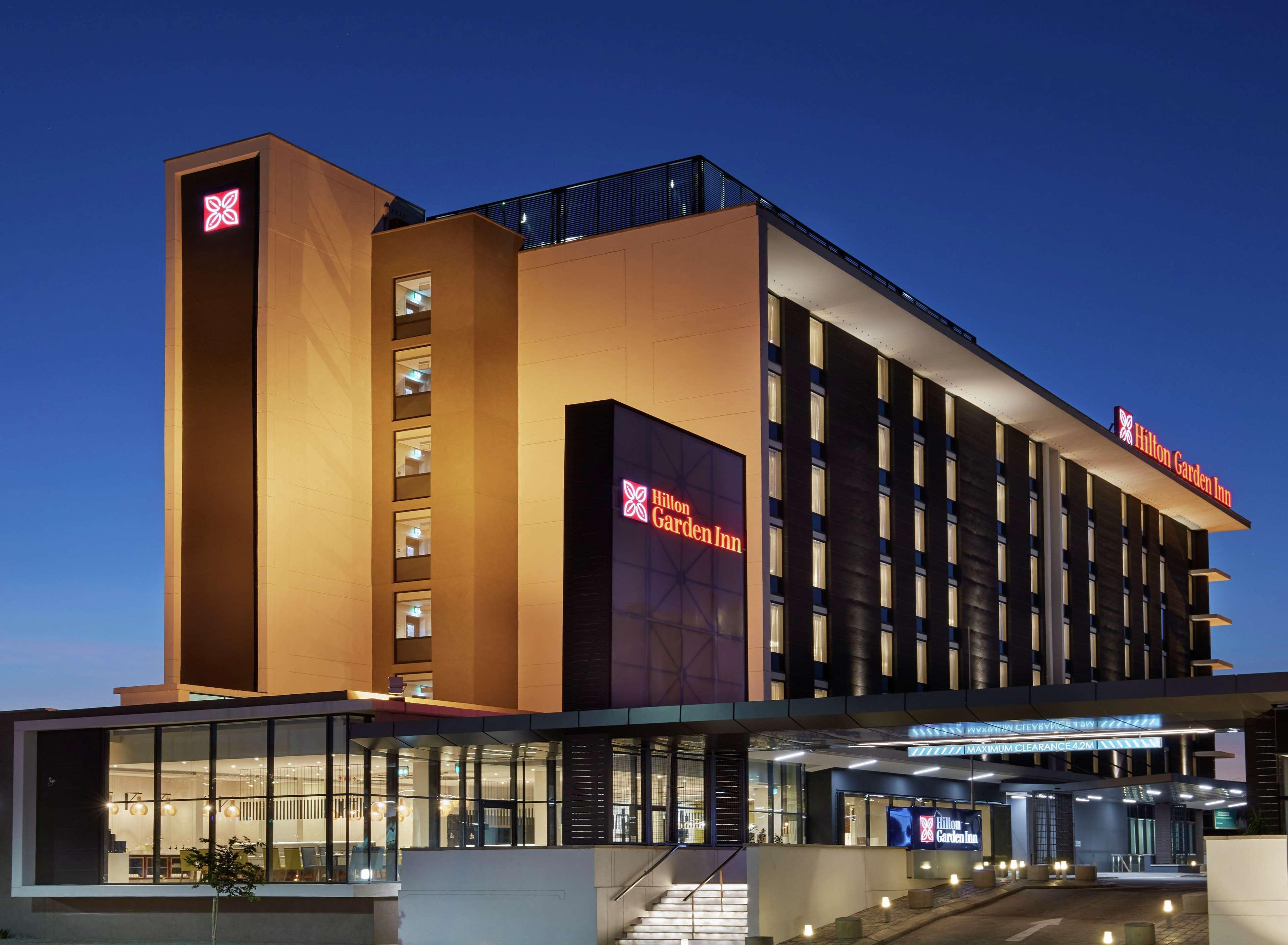 Hilton Garden Inn Gaborone, Botswana Dış mekan fotoğraf